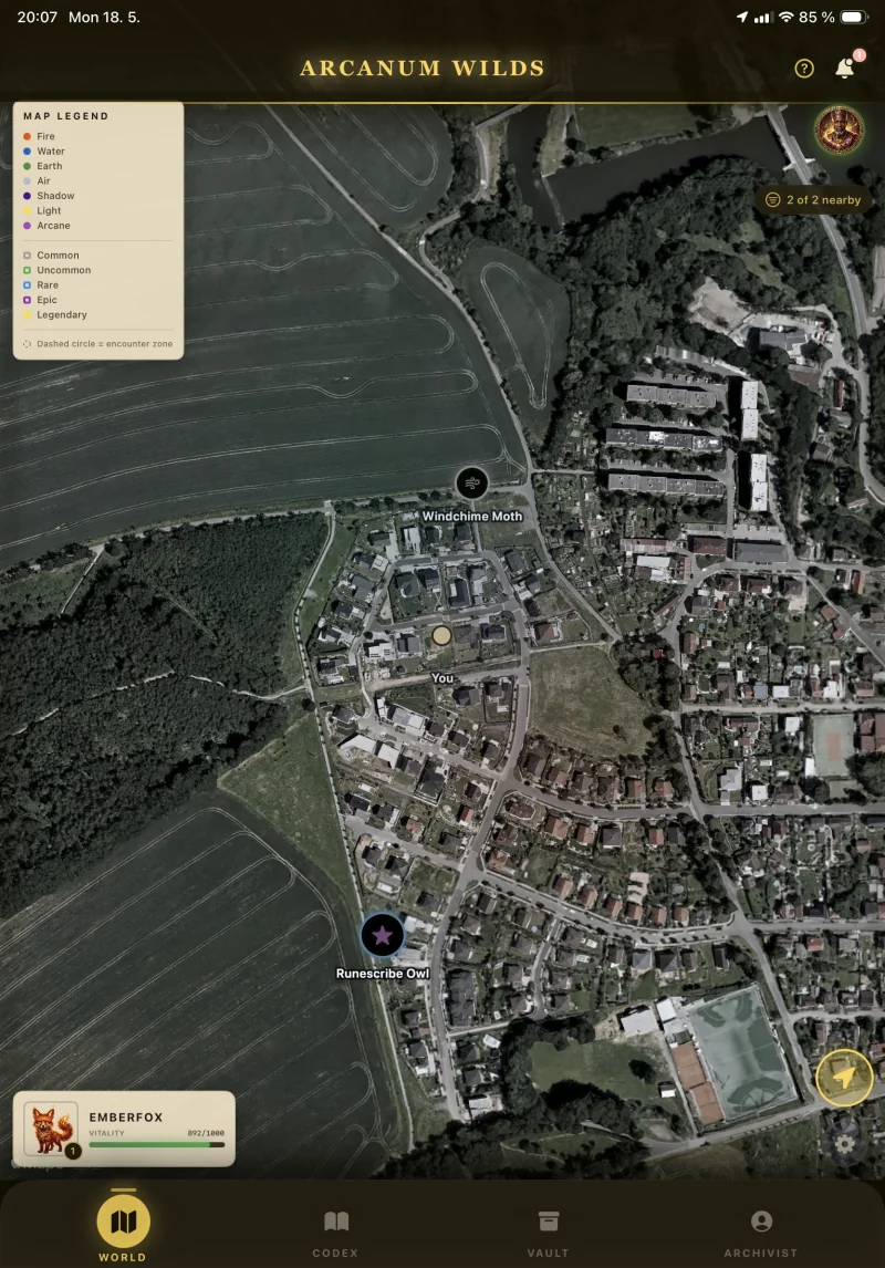 Vista de mapa con chinchetas de criaturas por un barrio